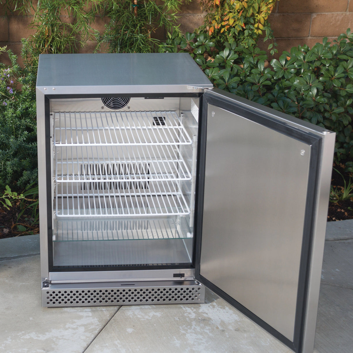 Bull Premium Outdoor Rated 4.9 cu. ft. Stainless Steel Fridge Series II - Viva Alfresco