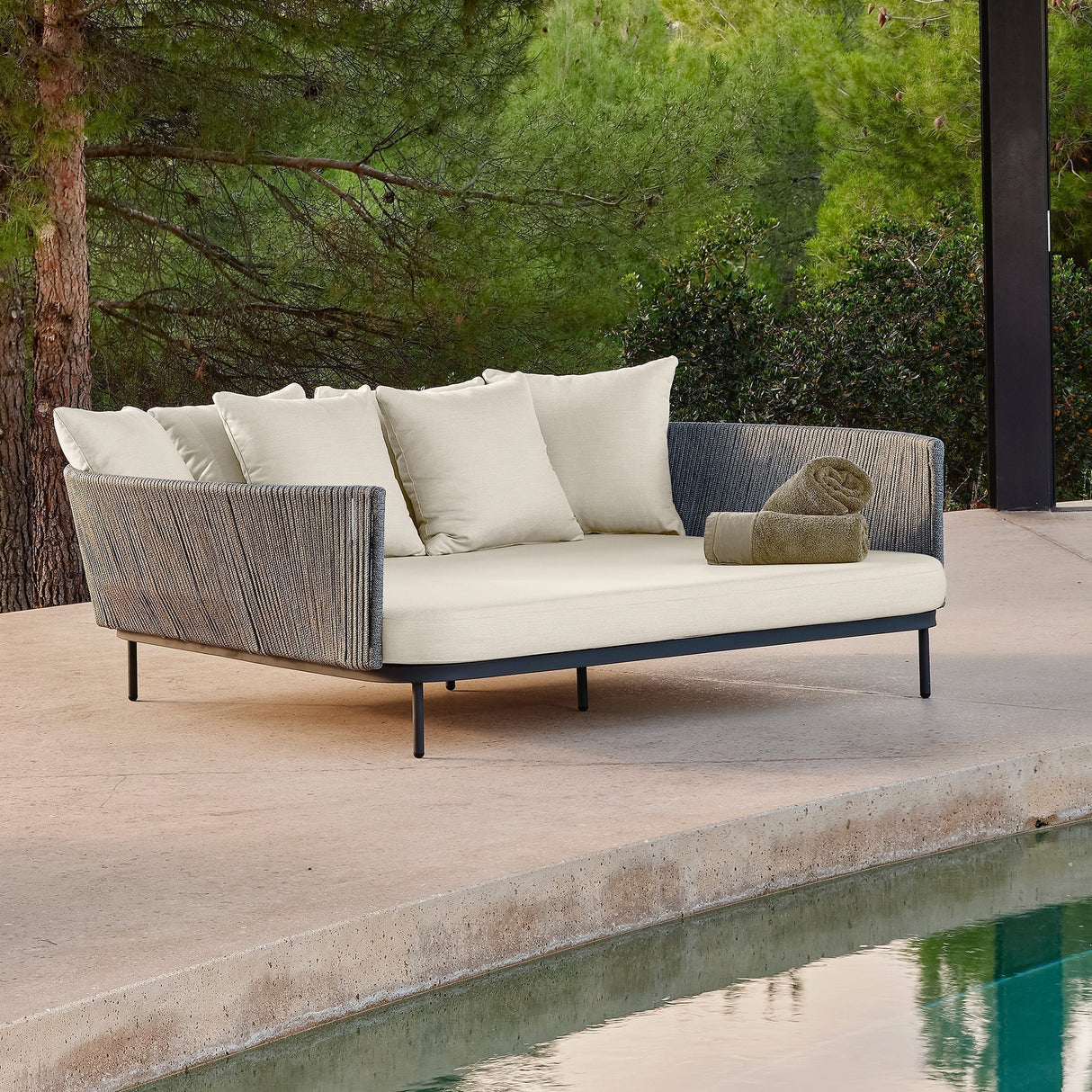 Skyline Design Boston Daybed with Sunbrella Cushion - Viva Alfresco